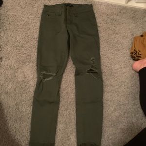 Kan Can green capris